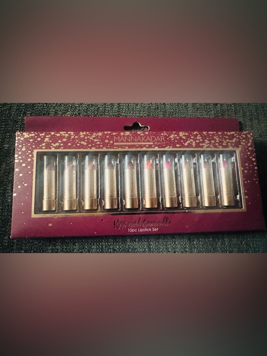 Manna Kadar Other - Manna Kadar Beauty Kiss and Canoodle 10 Pc Red Pink Lipstick Set, NWT